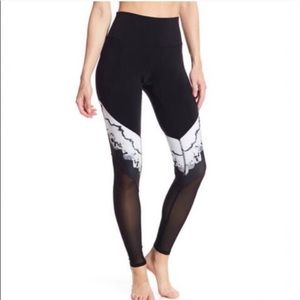 Alo yoga marbled leggings